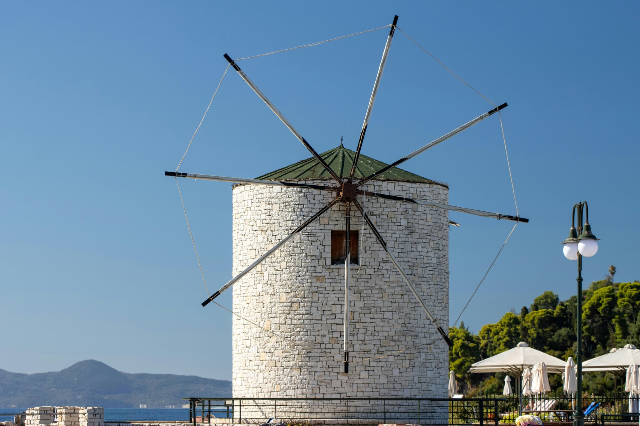 Sustainable finance and consumer protection in Greece and Czechia